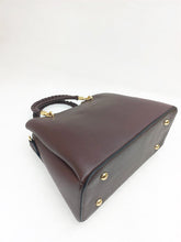 Load image into Gallery viewer, Monova