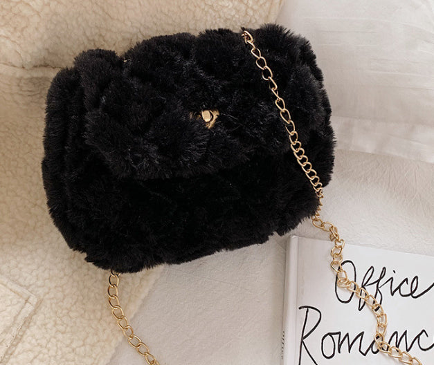 Fluffy (Black)