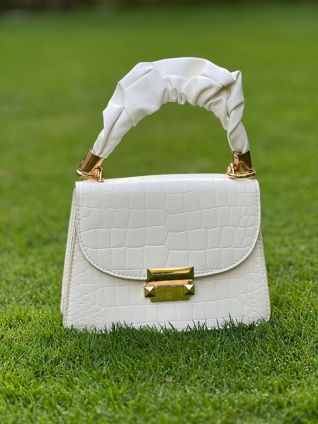 Lily Luxe Off White