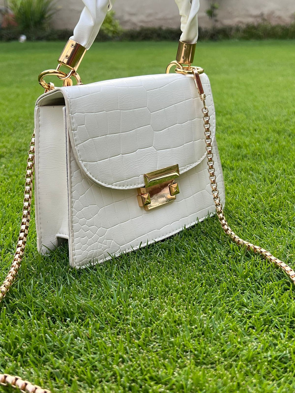 Lily Luxe Off White