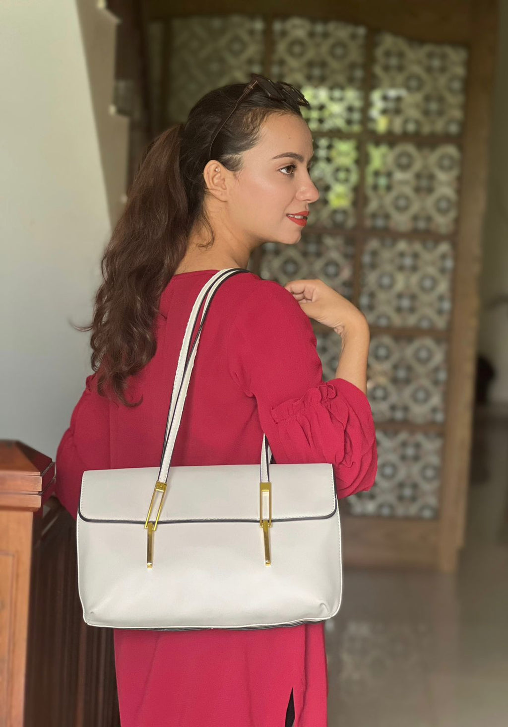 Zurie (Off White)