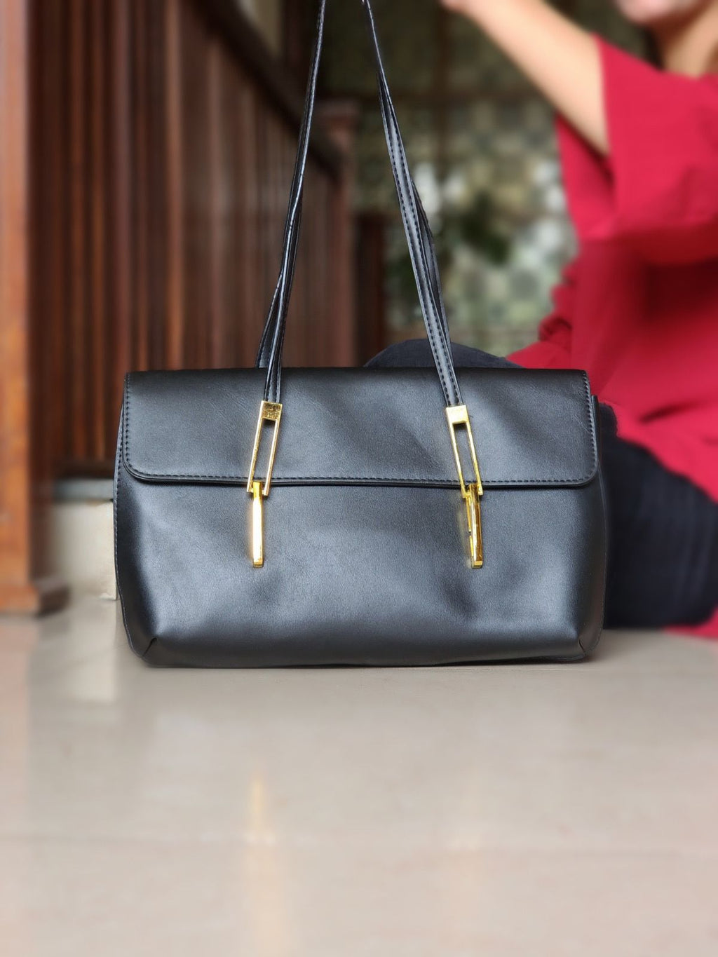 Zuri (Black)