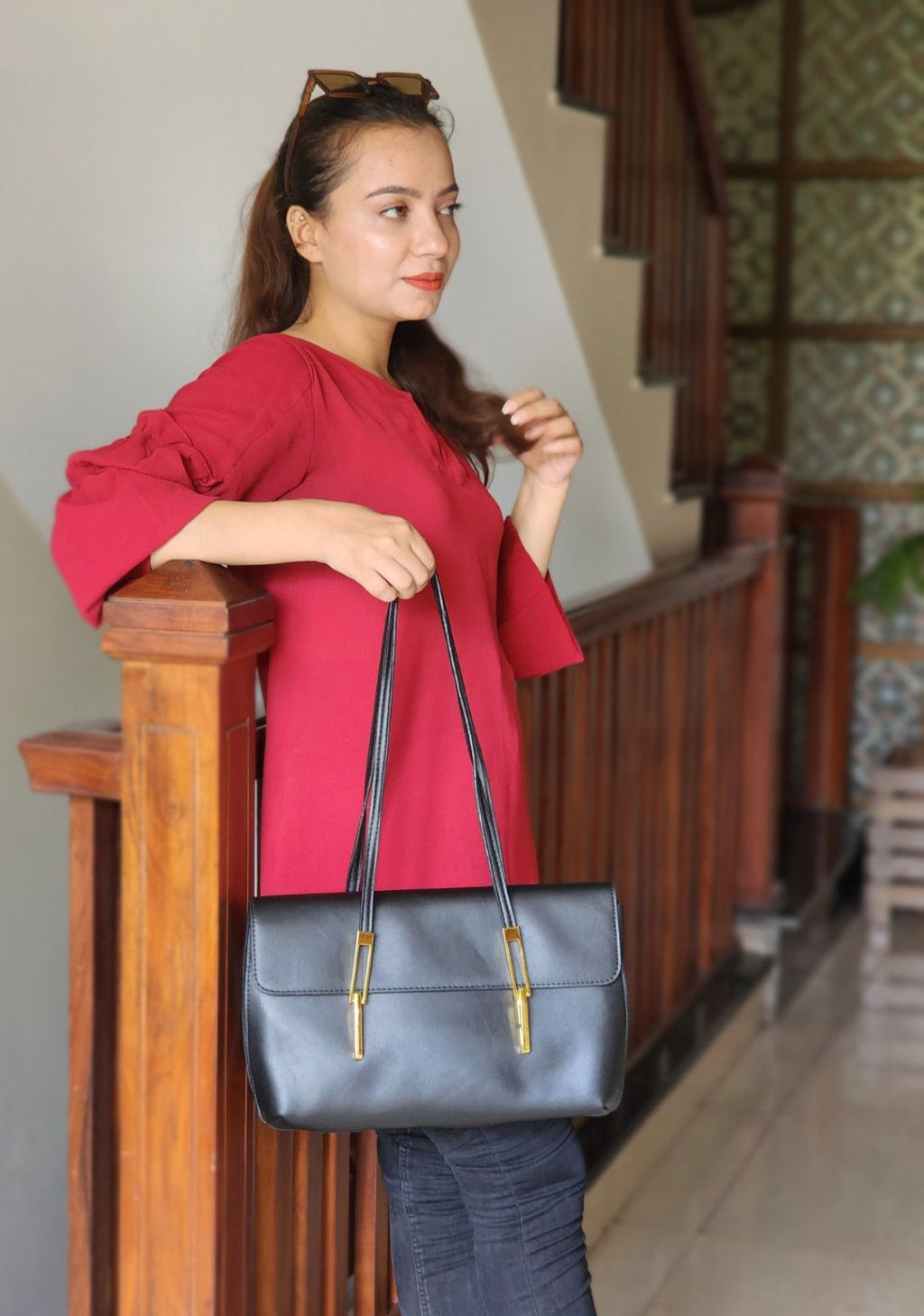 Zuri (Black)