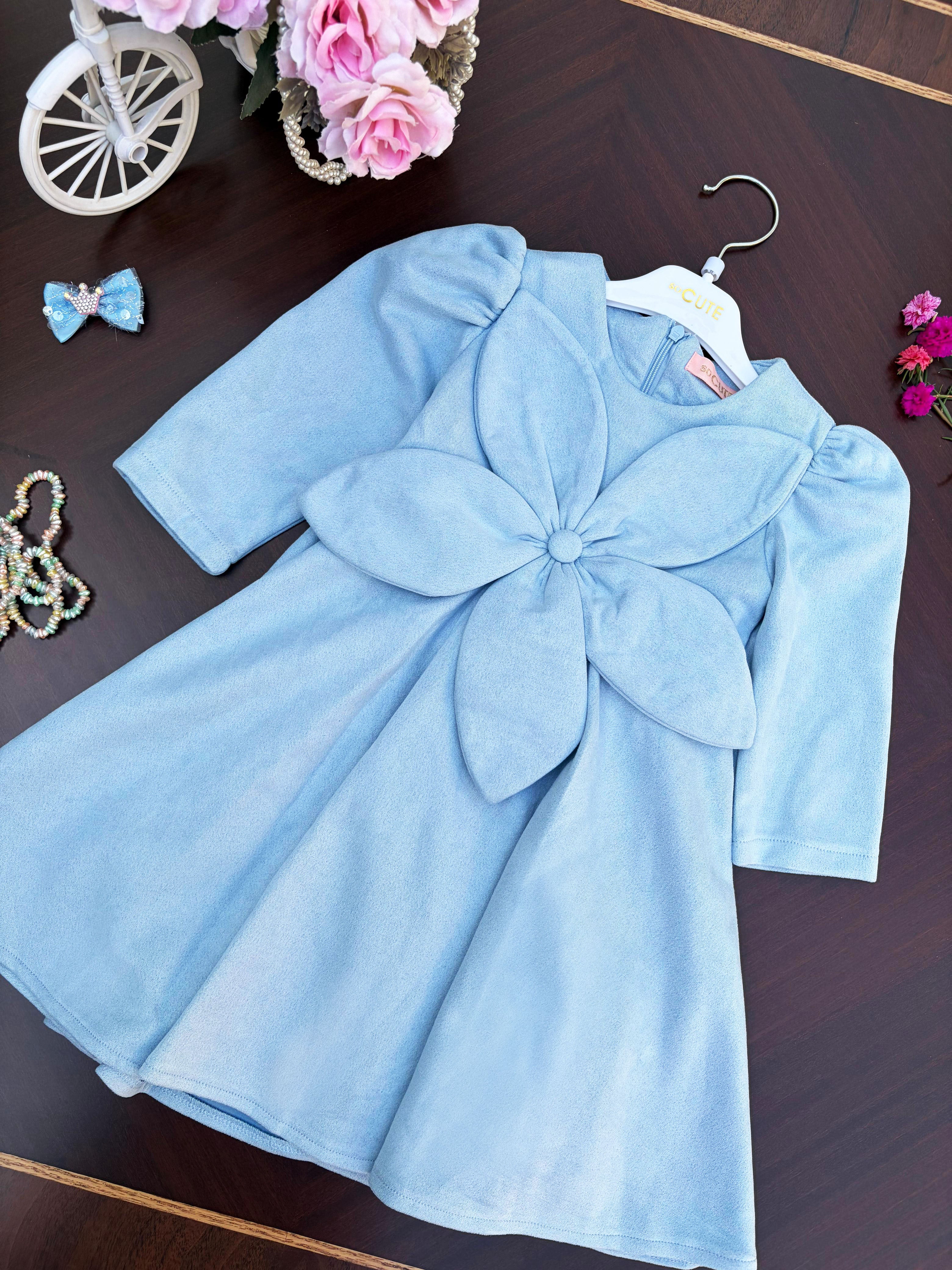 Blue Daisy