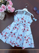 Load image into Gallery viewer, Blue Blossom
