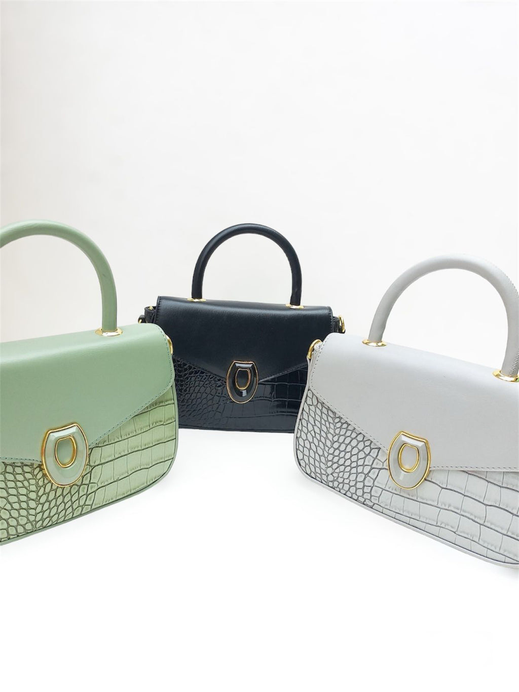 Delila (Grey)