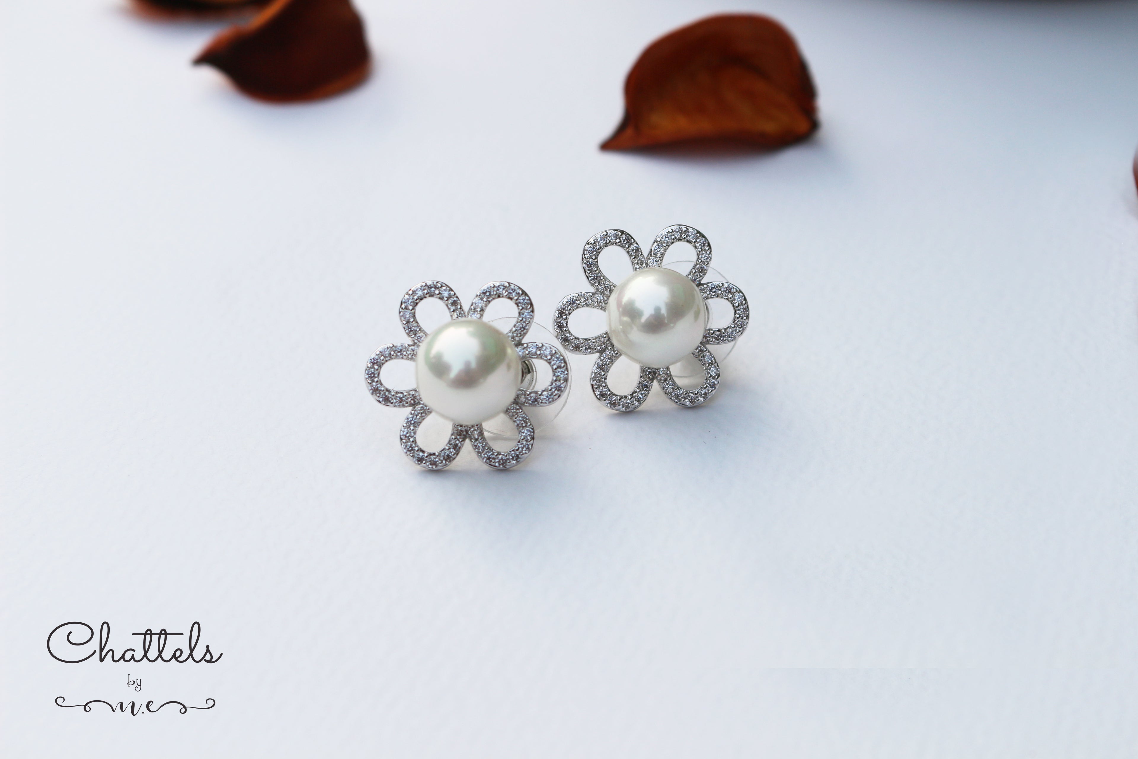 “ Floral Studs with Pearl" (Silver)