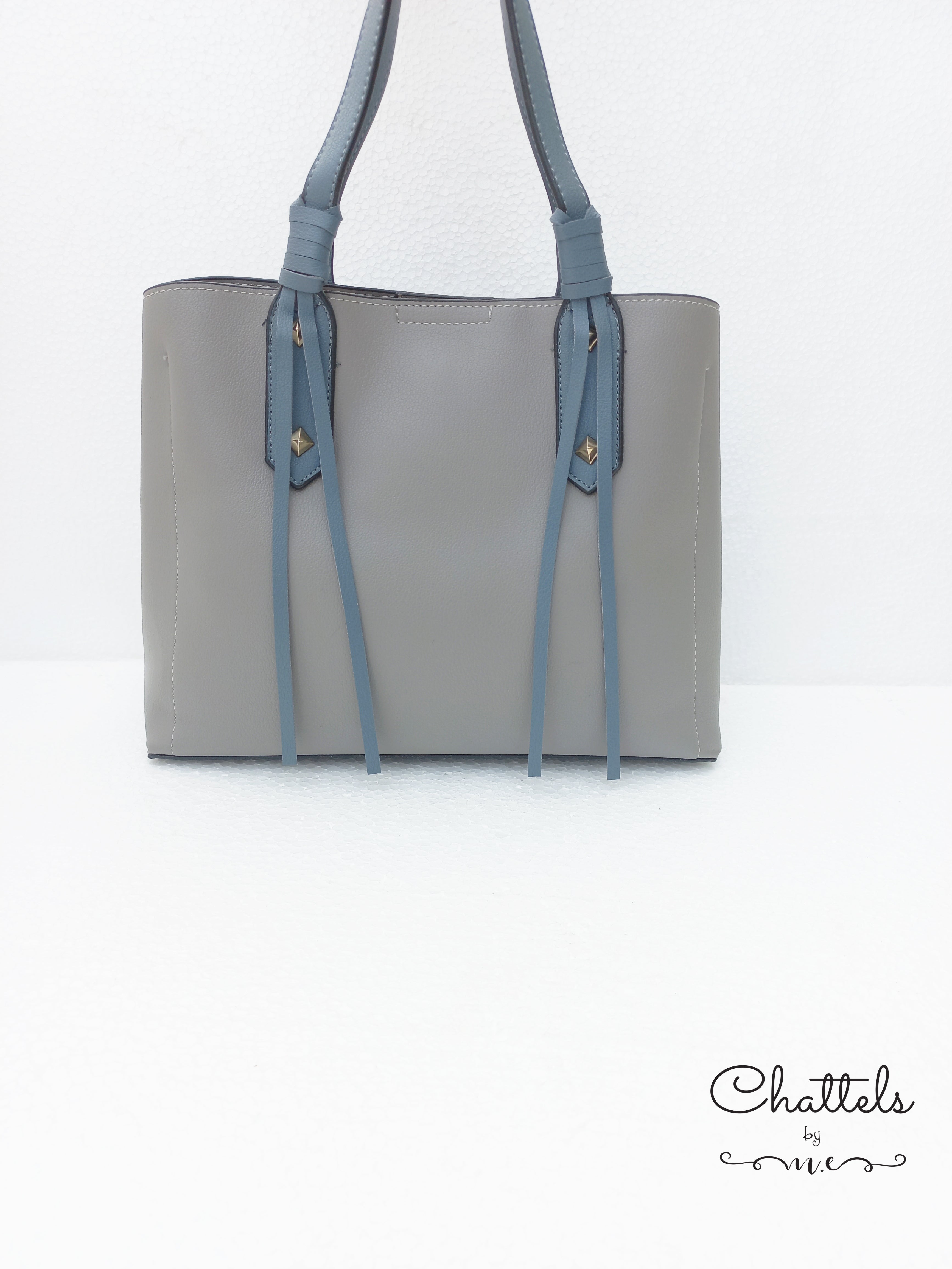 “Camellia L.Grey Bag”