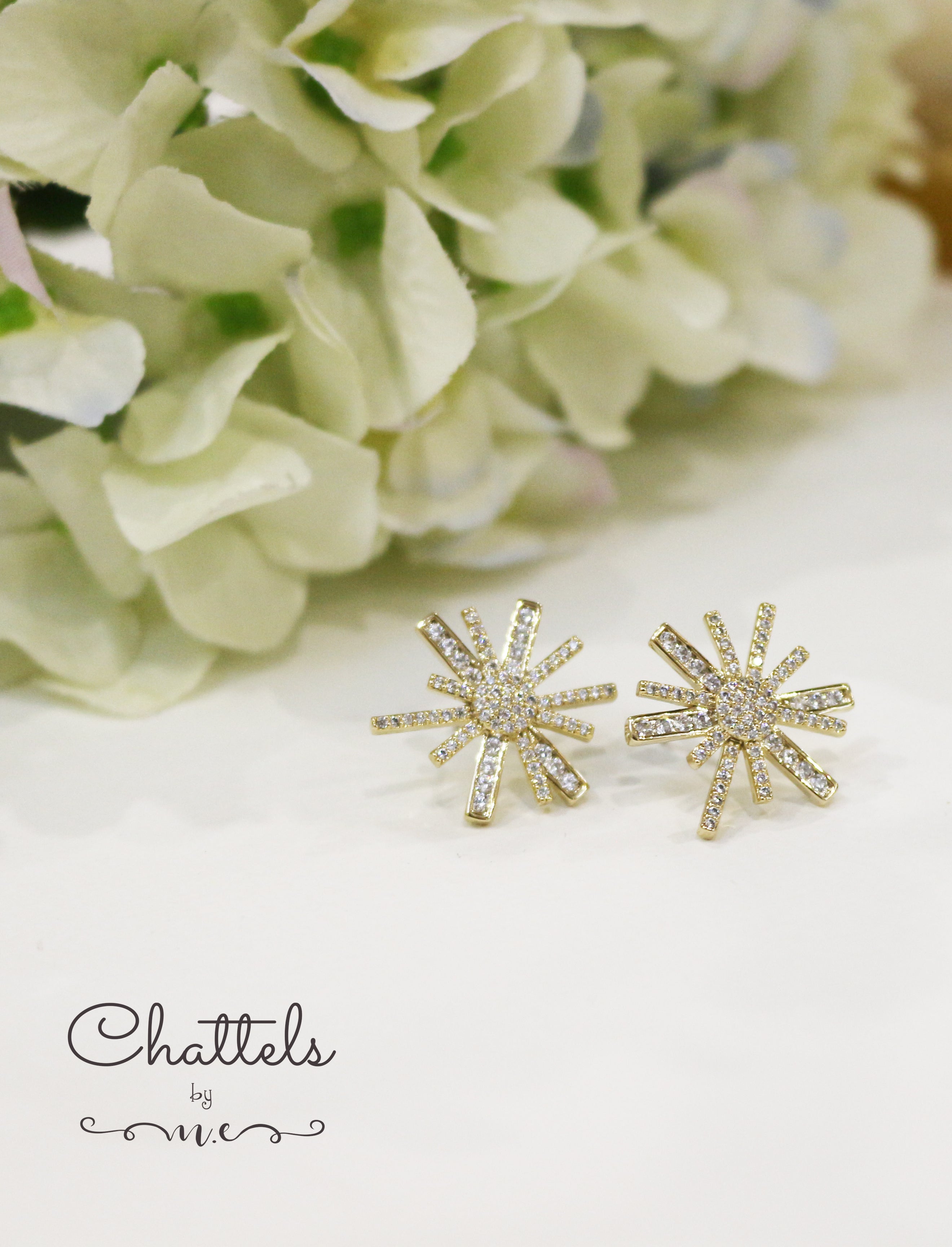 Flamboyant Stud Earrings (Gold)
