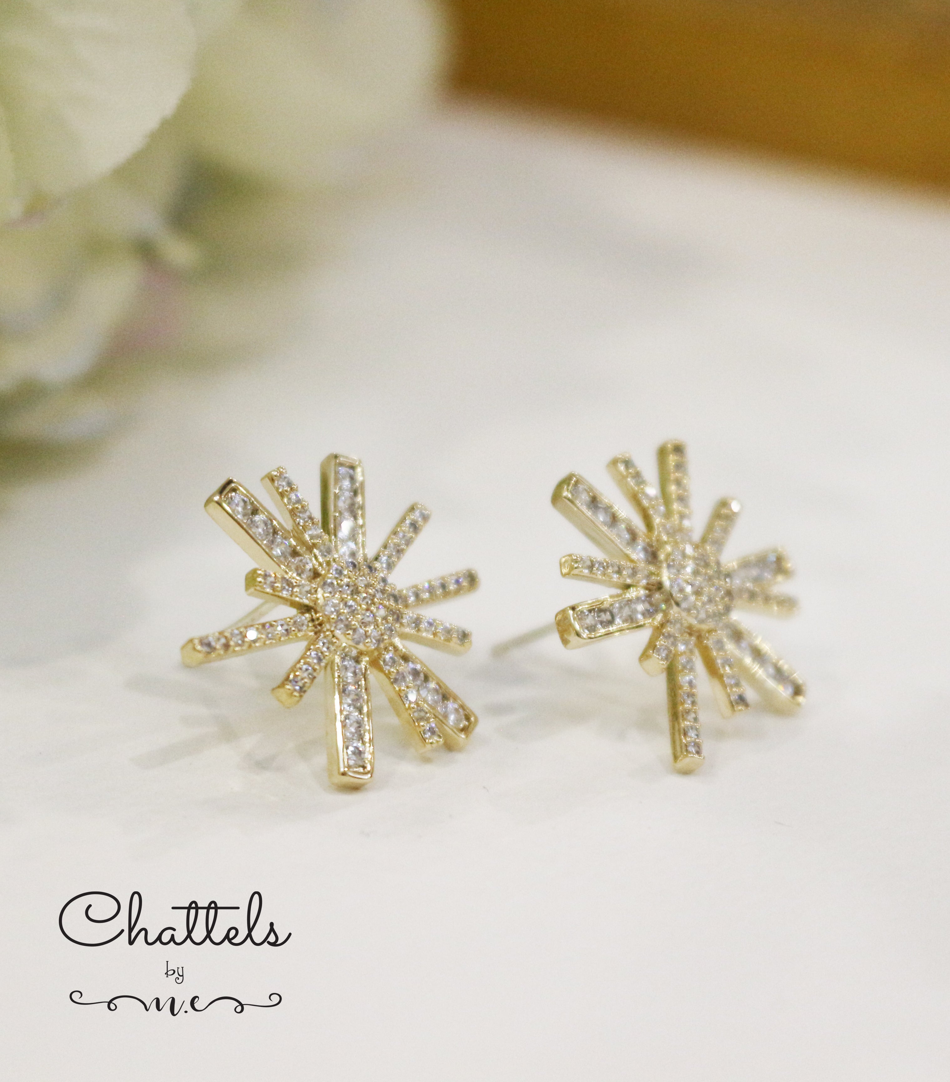 Flamboyant Stud Earrings (Gold)