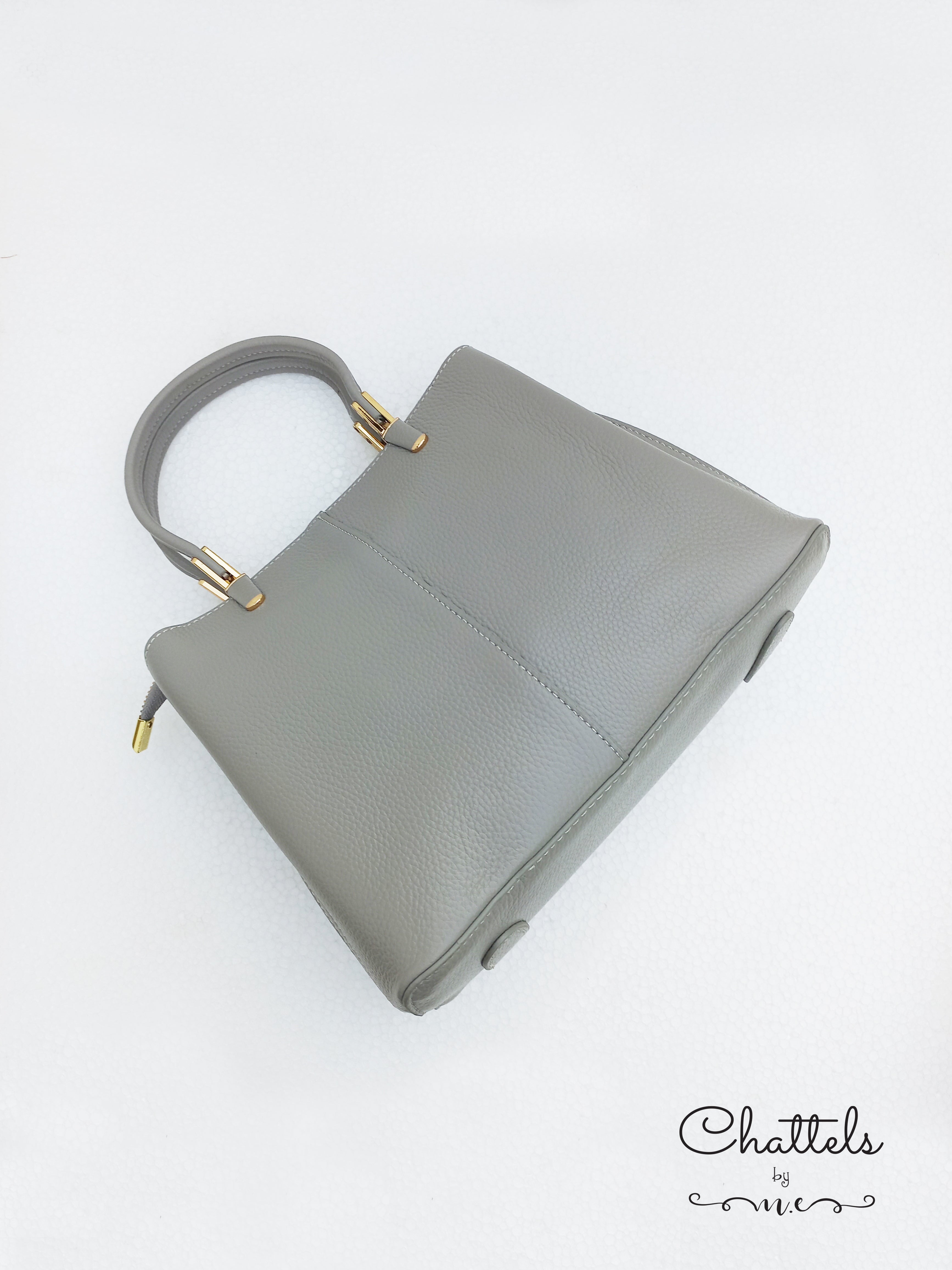 “Katlynne Leather Bag” (L.Grey)
