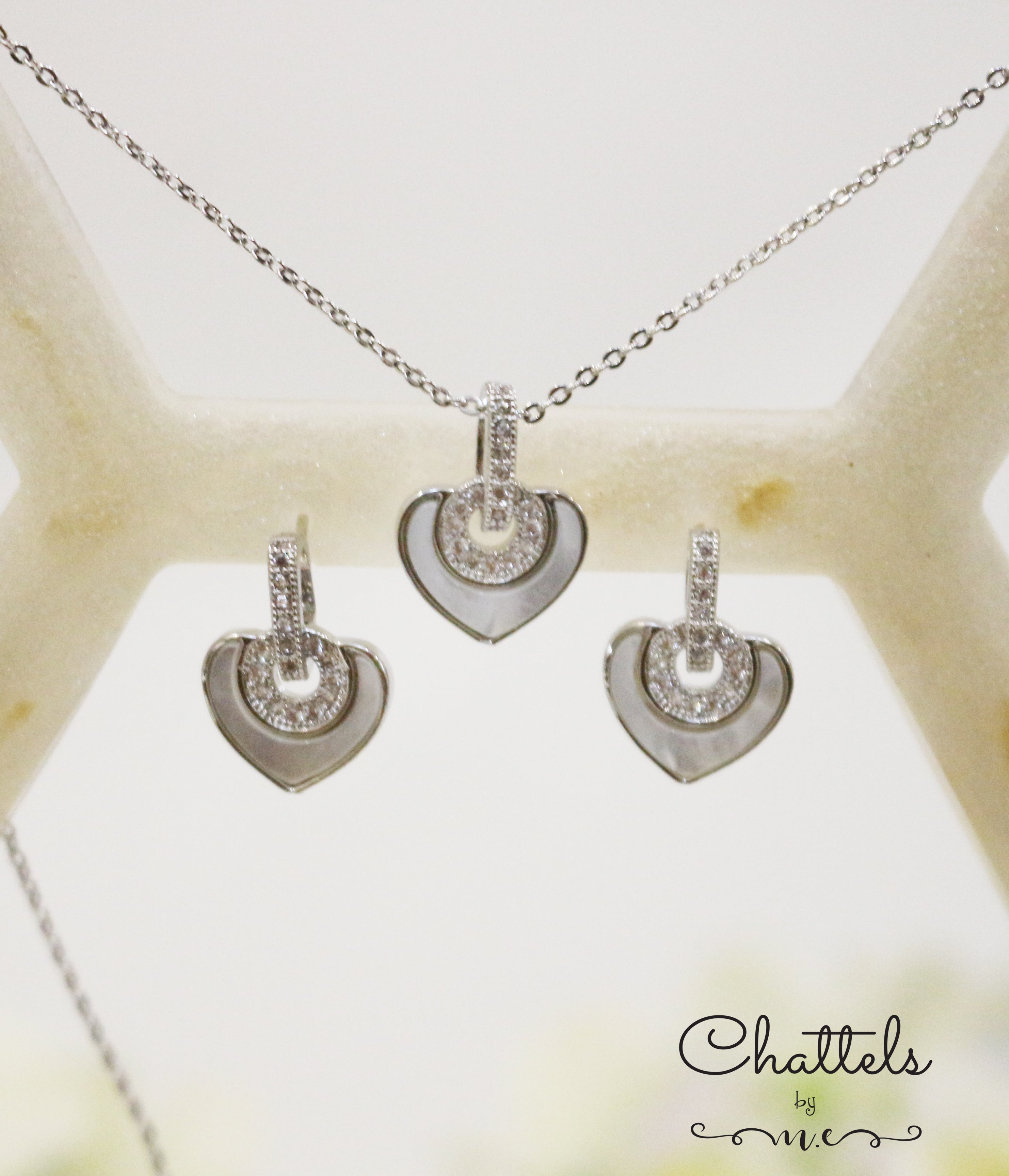 "Chiara Heartshaped Set"