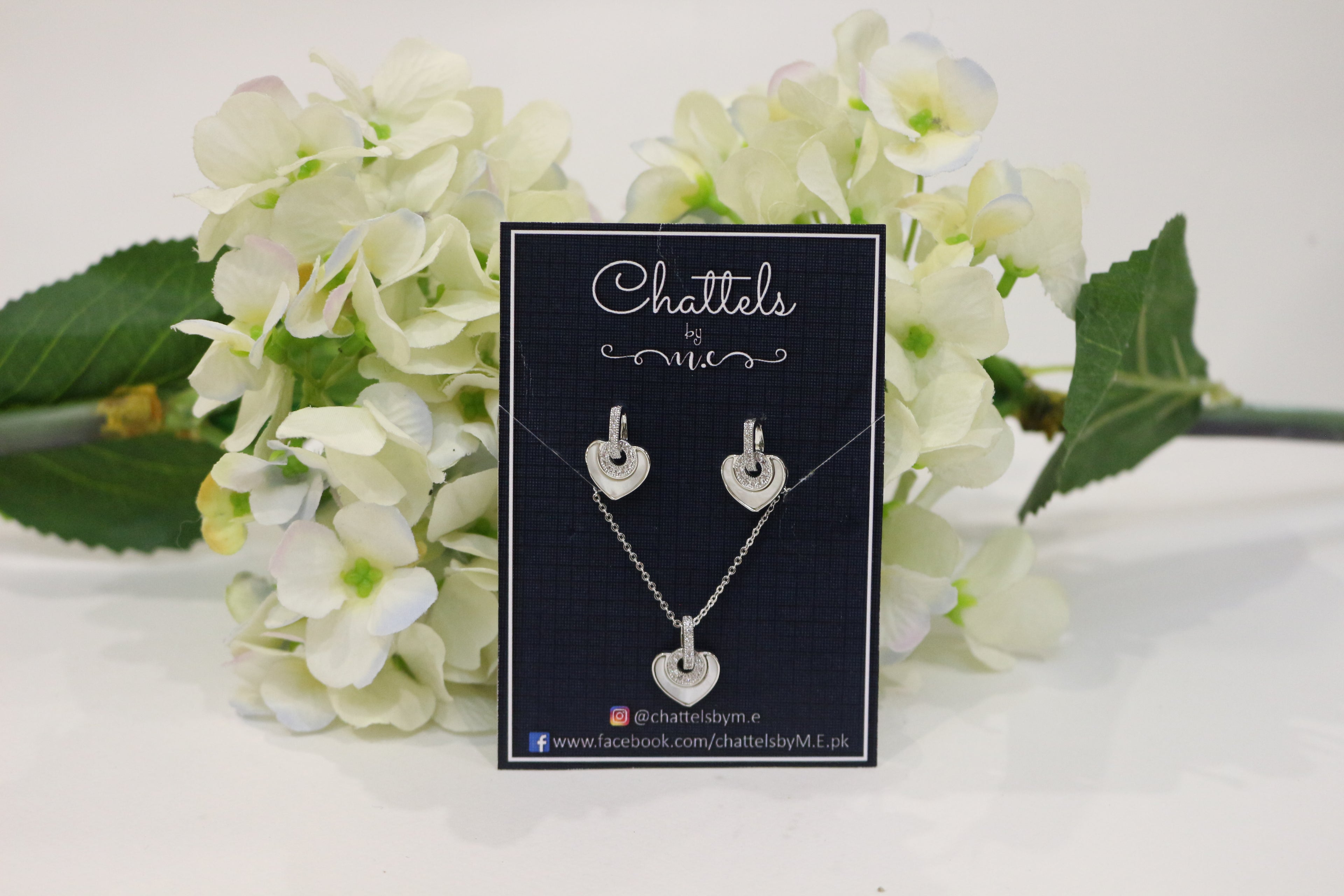 "Chiara Heartshaped Set"