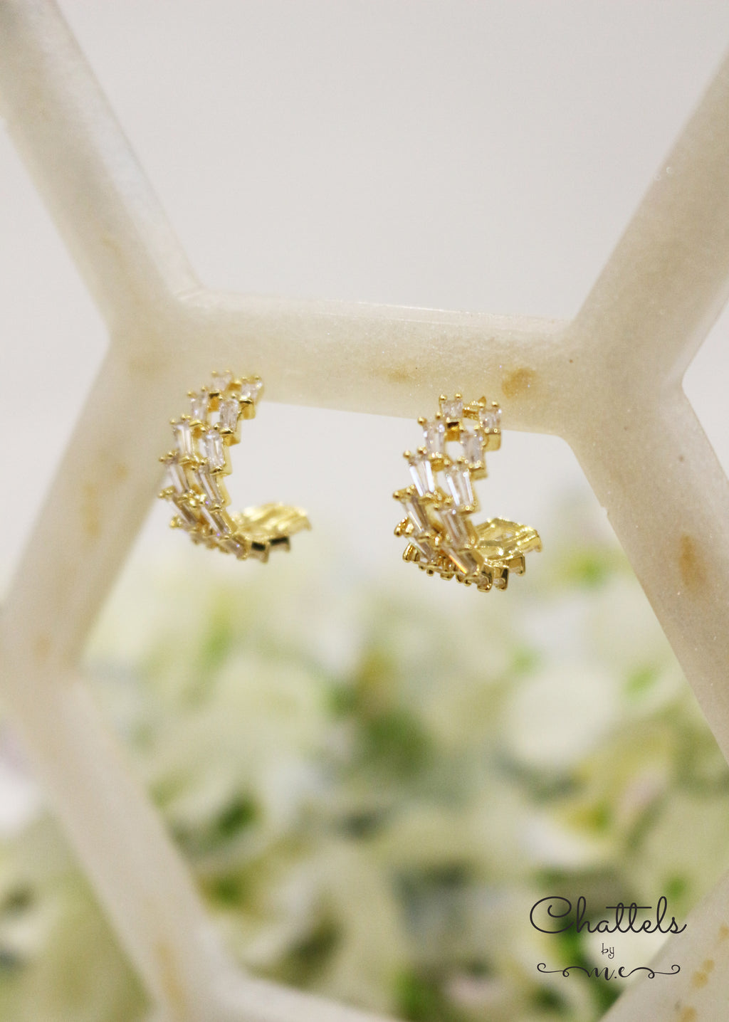 “Ella Hoop Earrings” (Gold)