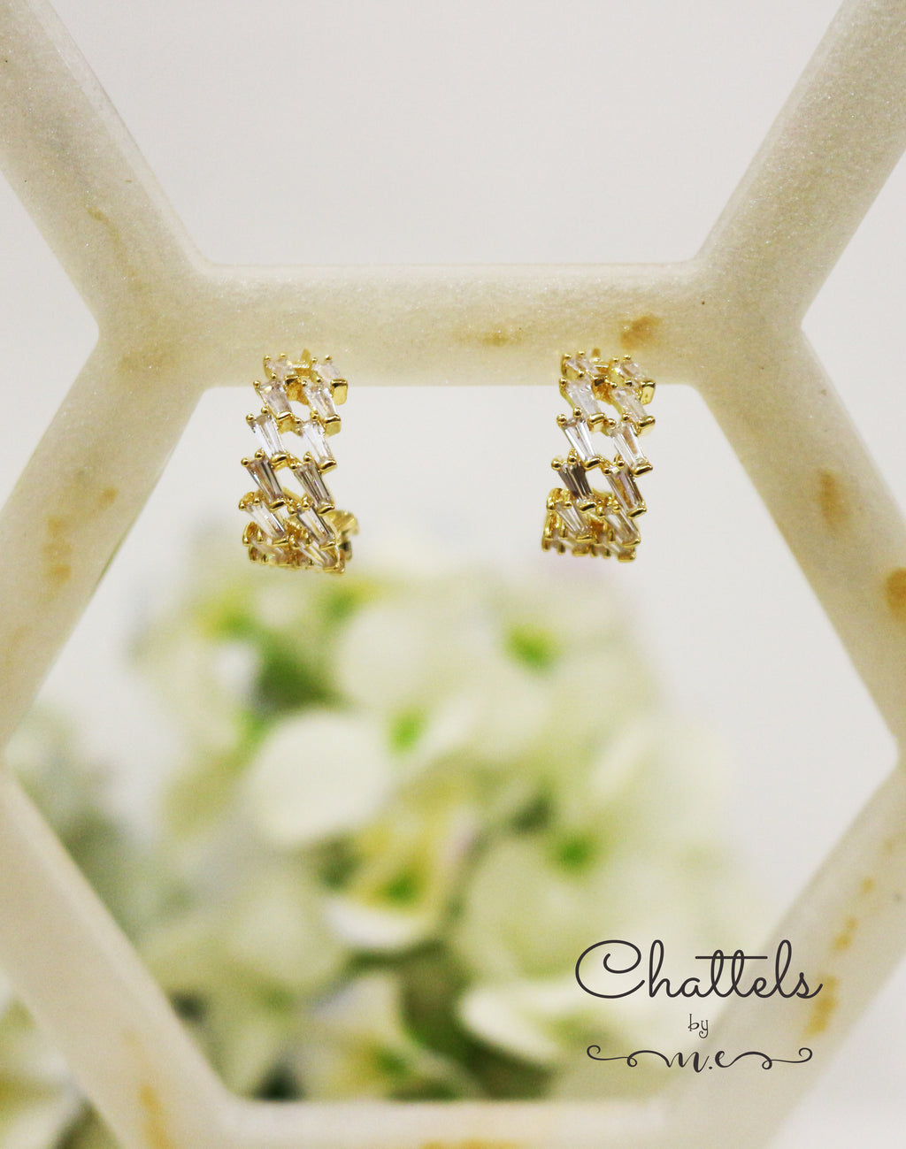 “Ella Hoop Earrings” (Gold)