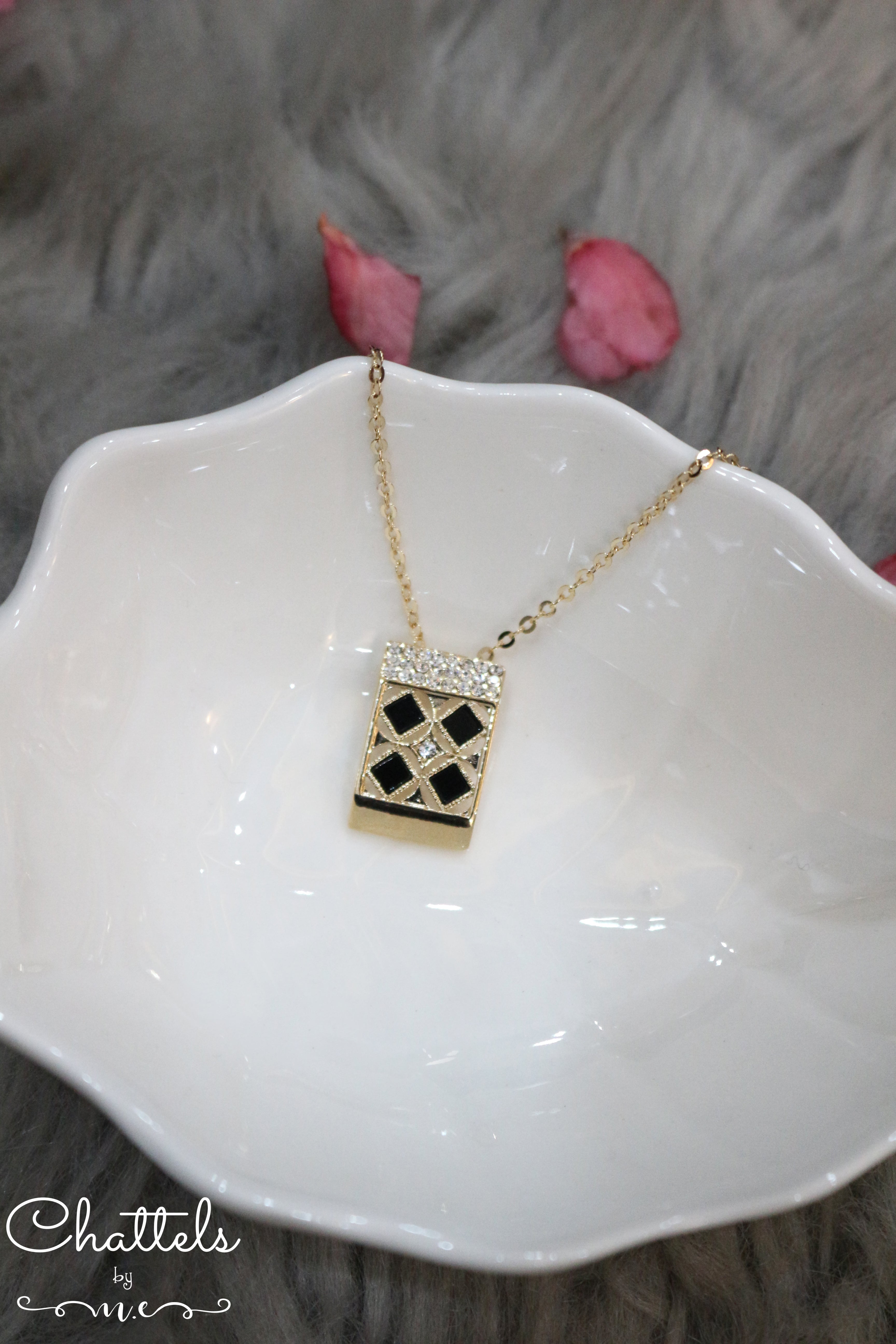 “ Black & Gold Exquisite”